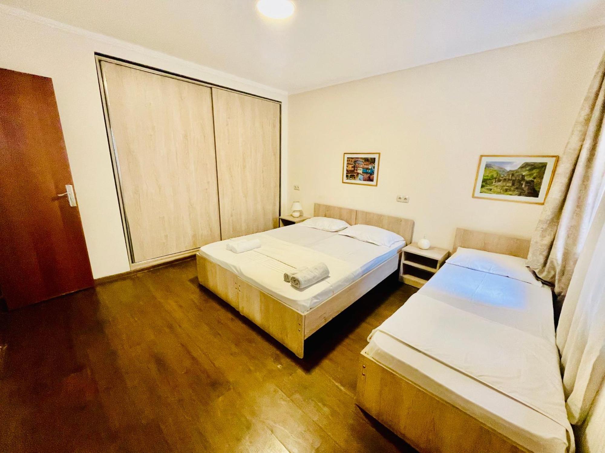 Hotel Klarastan Bon Voyage Tbilisi Exterior photo