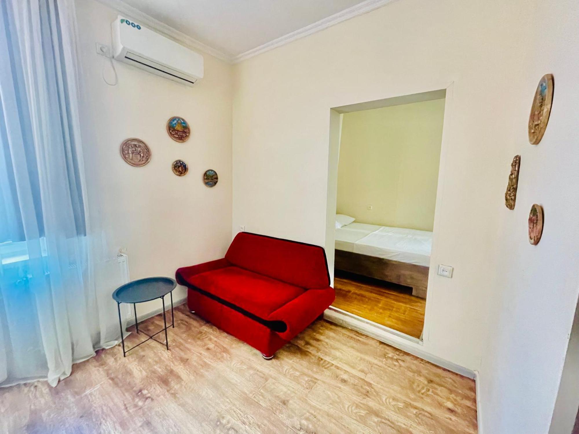Hotel Klarastan Bon Voyage Tbilisi Exterior photo