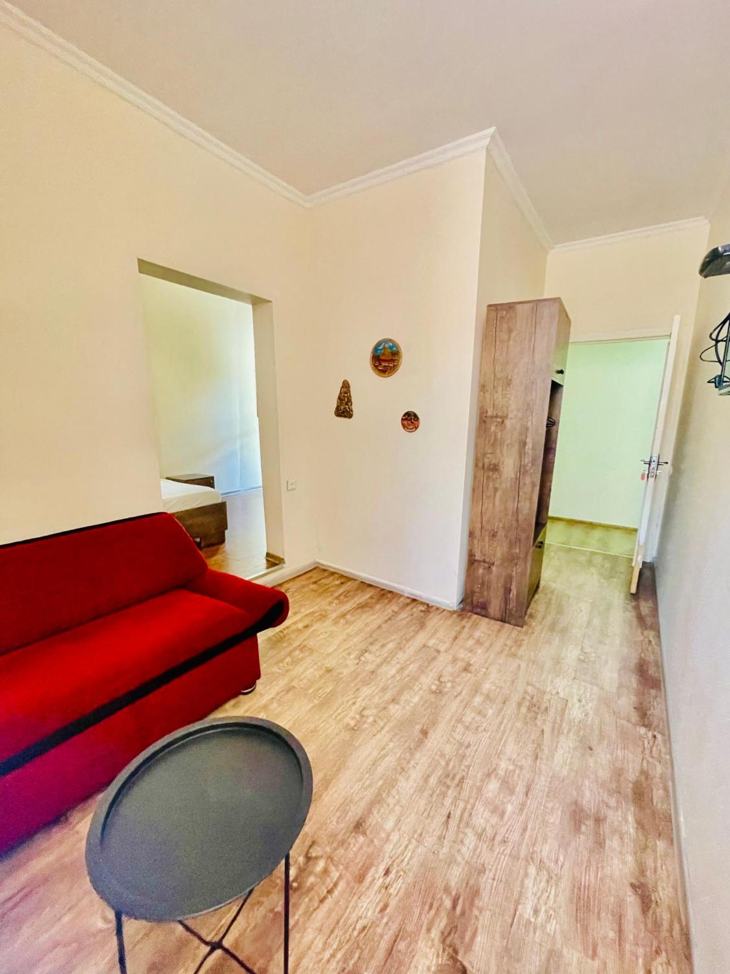 Hotel Klarastan Bon Voyage Tbilisi Exterior photo