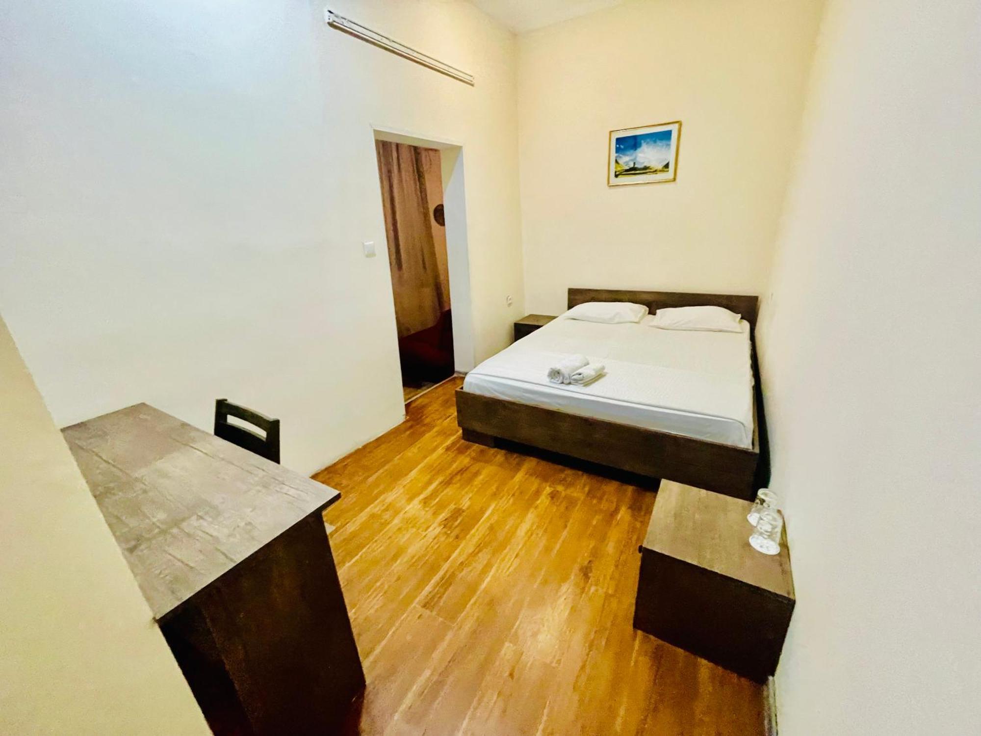 Hotel Klarastan Bon Voyage Tbilisi Exterior photo